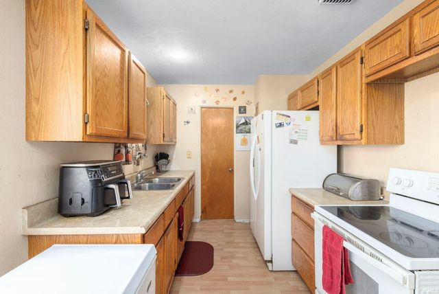 1220 Victory Avenue, South Bend, IN 46615