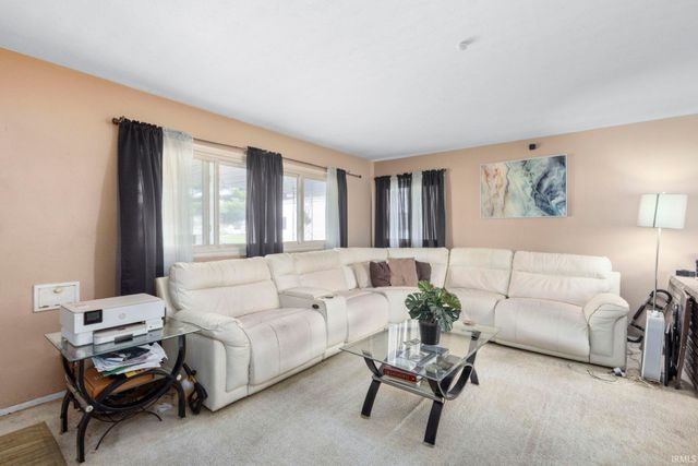 1220 Victory Avenue, South Bend, IN 46615