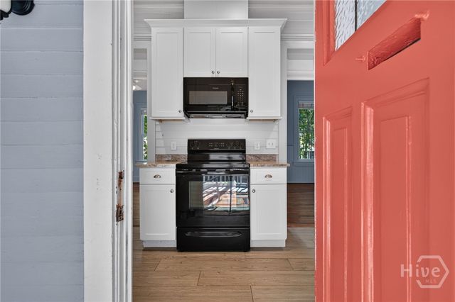 902 Barnard Street, Savannah, GA 31401