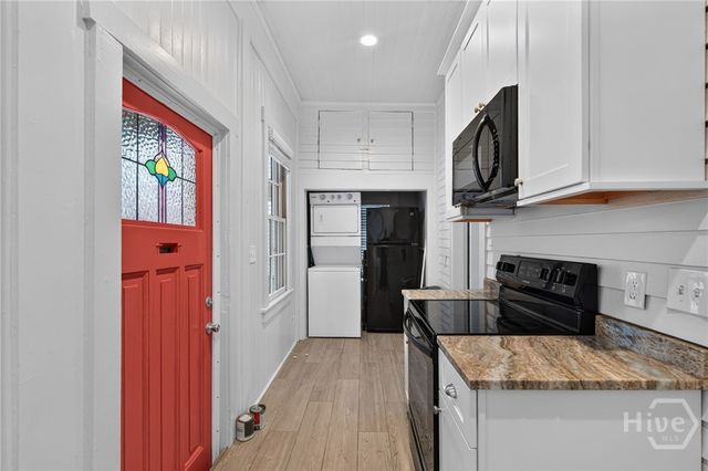902 Barnard Street, Savannah, GA 31401