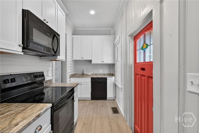902 Barnard Street, Savannah, GA 31401