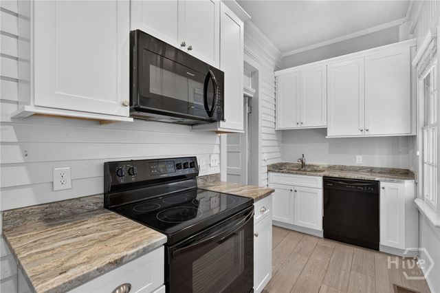 902 Barnard Street, Savannah, GA 31401