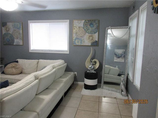 1114-1116 NE 8th ST, Cape Coral, FL 33909