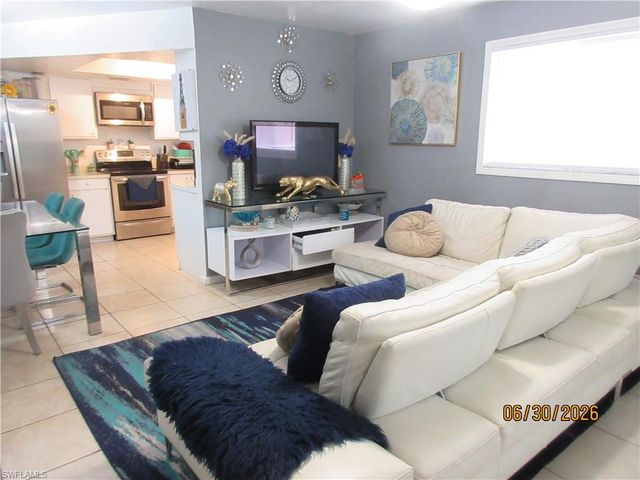 1114-1116 NE 8th ST, Cape Coral, FL 33909