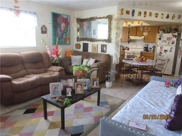 1114-1116 NE 8th ST, Cape Coral, FL 33909