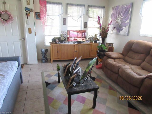 1114-1116 NE 8th ST, Cape Coral, FL 33909