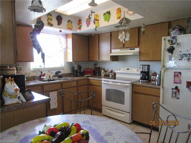 1114-1116 NE 8th ST, Cape Coral, FL 33909