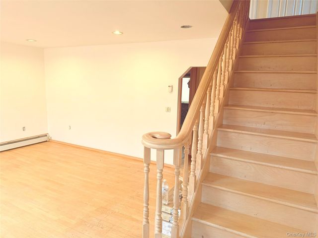 92 Stone Lane, Levittown, NY 11756