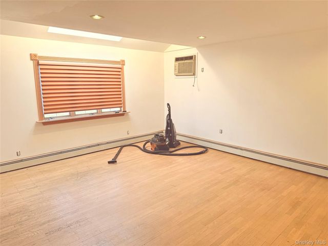 92 Stone Lane, Levittown, NY 11756