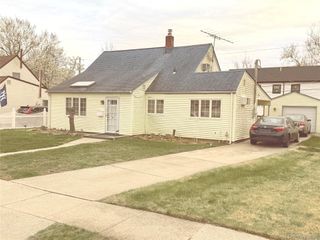 92 Stone Lane, Levittown, NY 11756