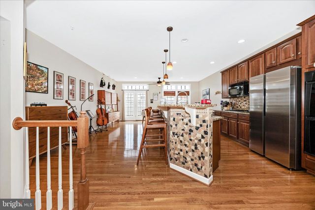 9441 DUNRAVEN ST, Frederick, MD 21704