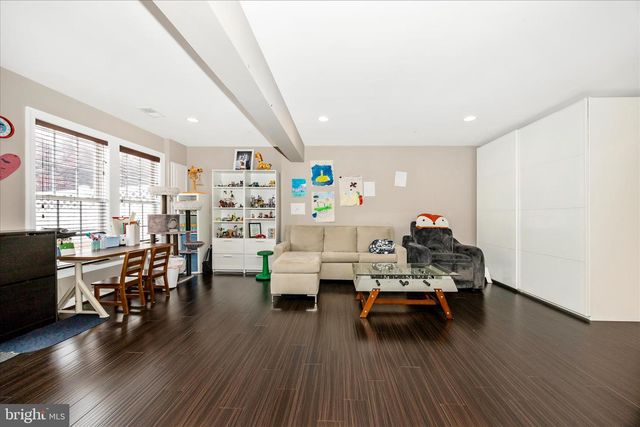 9441 DUNRAVEN ST, Frederick, MD 21704