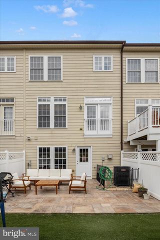 9441 DUNRAVEN ST, Frederick, MD 21704