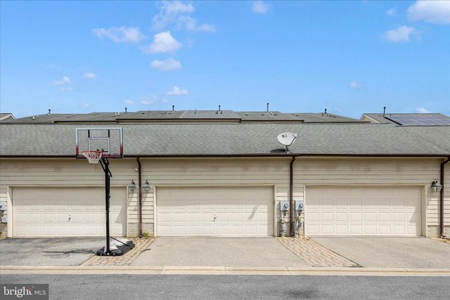 9441 DUNRAVEN ST, Frederick, MD 21704