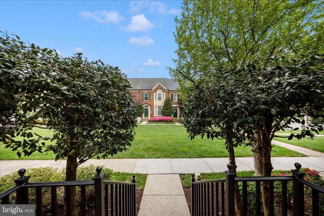 9441 DUNRAVEN ST, Frederick, MD 21704