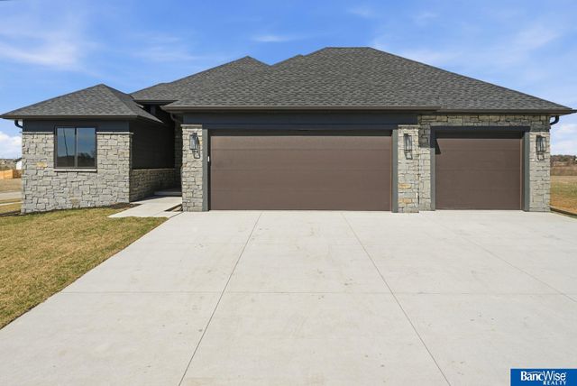 9116 Marbella Drive, Lincoln, NE 68520