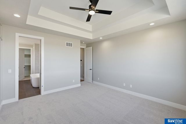 9116 Marbella Drive, Lincoln, NE 68520