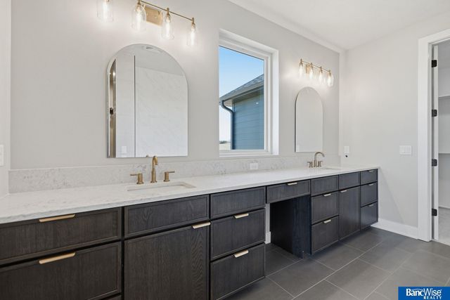 9116 Marbella Drive, Lincoln, NE 68520
