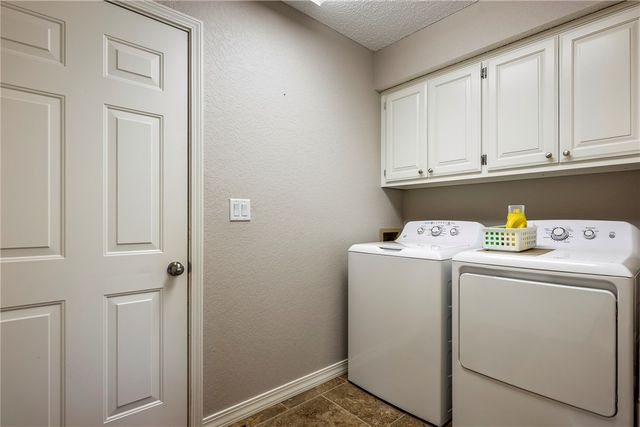 1102 NE 2nd Street, Bentonville, AR 72712