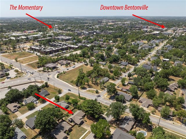 1102 NE 2nd Street, Bentonville, AR 72712