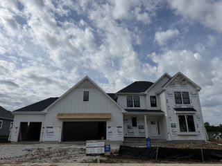 N66W21225 Sweet Clover DRIVE, Menomonee Falls, WI 53051