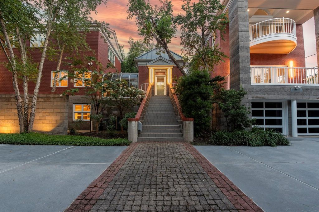 3211 Pittsburg Street, West University Place, TX 77005