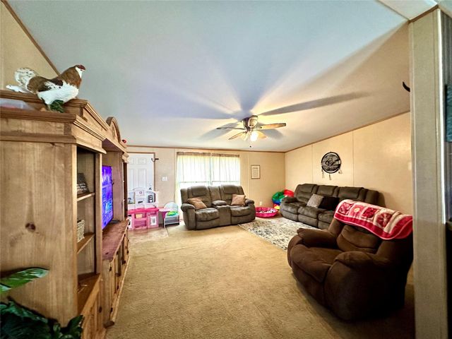 705 Thompson RD, Dale, TX 78616