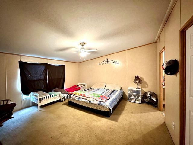 705 Thompson RD, Dale, TX 78616