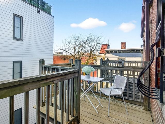 217 Boylston St 3, Boston, MA 02130
