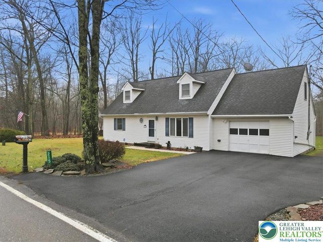 215 Tego Lake Road, East Stroudsburg, PA 18302