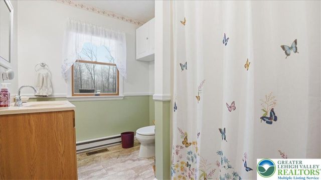 215 Tego Lake Road, East Stroudsburg, PA 18302