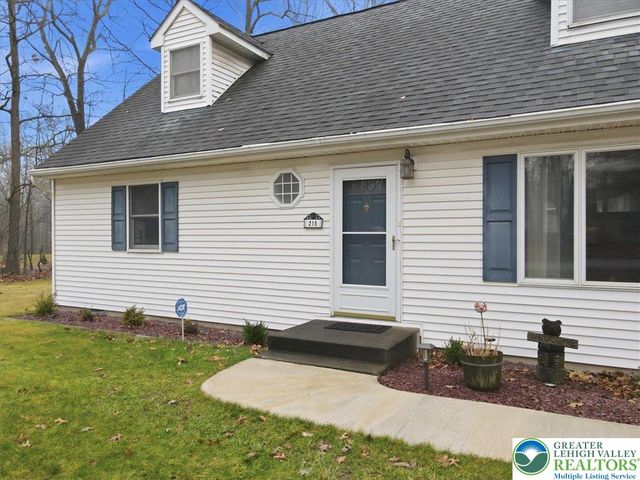 215 Tego Lake Road, East Stroudsburg, PA 18302