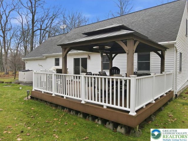 215 Tego Lake Road, East Stroudsburg, PA 18302