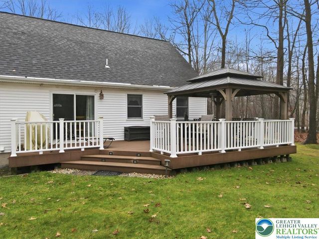 215 Tego Lake Road, East Stroudsburg, PA 18302