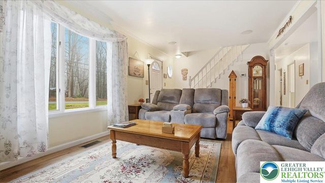 215 Tego Lake Road, East Stroudsburg, PA 18302