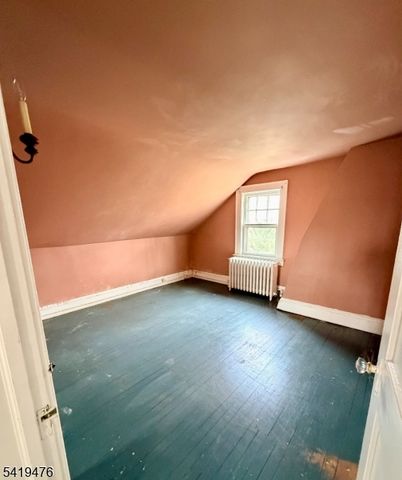 30 Stiles Ave, Morris Plains Boro, NJ 07950