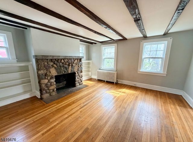 30 Stiles Ave, Morris Plains Boro, NJ 07950