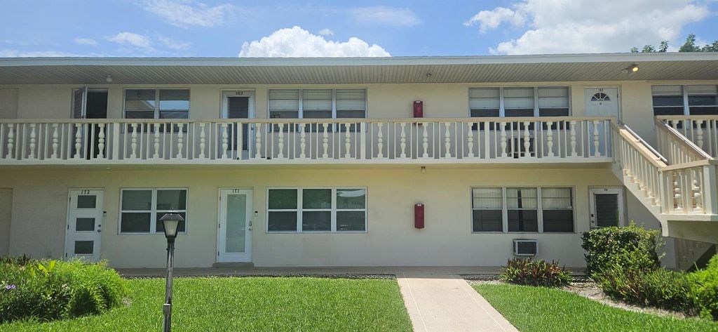 184 WALTHAM H, West Palm Beach, FL 33417