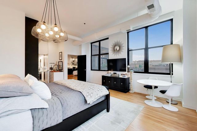 547 S Clark Street 1403, Chicago, IL 60605