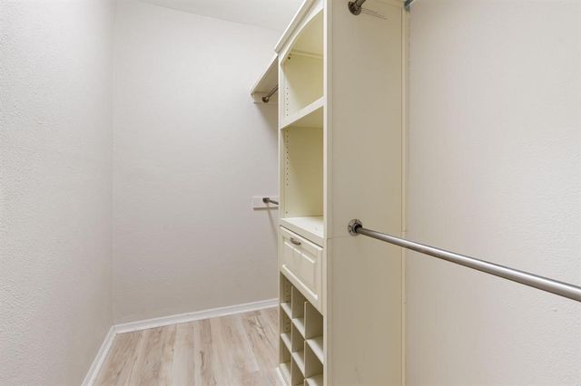 4121 Alamo Avenue, Fort Worth, TX 76107