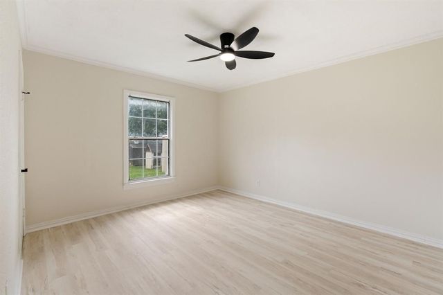 4121 Alamo Avenue, Fort Worth, TX 76107