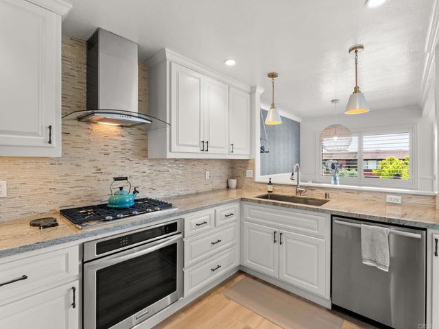 2552 Ocean Cove Drive, Cardiff By The Sea, CA 92007