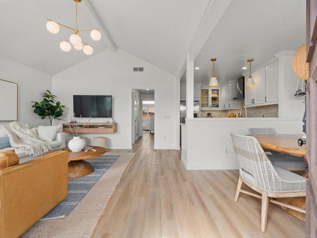 2552 Ocean Cove Drive, Cardiff By The Sea, CA 92007