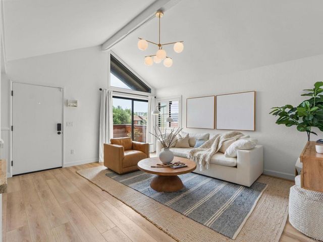 2552 Ocean Cove Drive, Cardiff By The Sea, CA 92007
