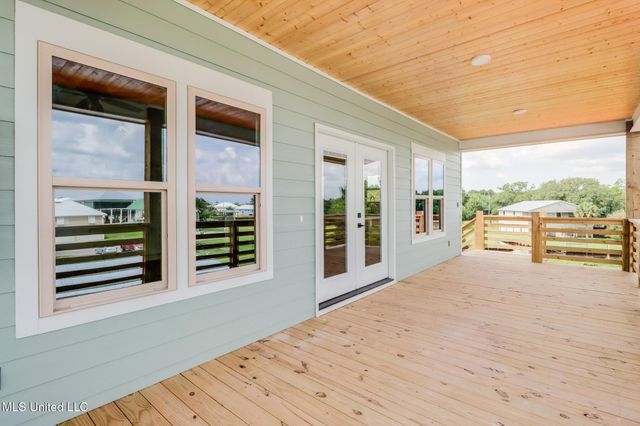 4022 Ceylon Street, Bay Saint Louis, MS 39520