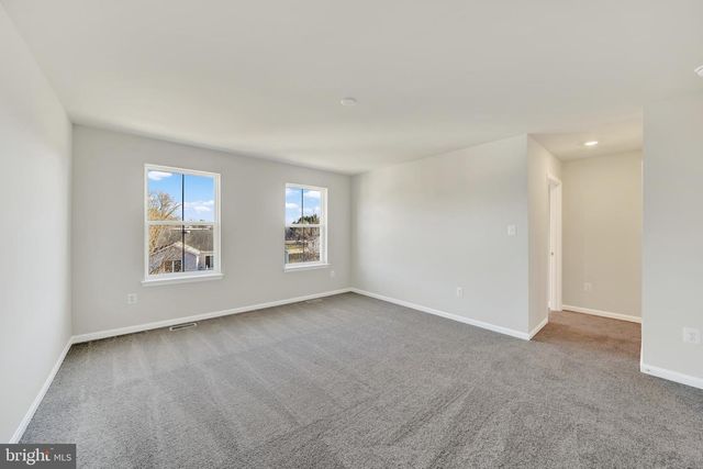 585 W NORTH ST, Smyrna, DE 19977