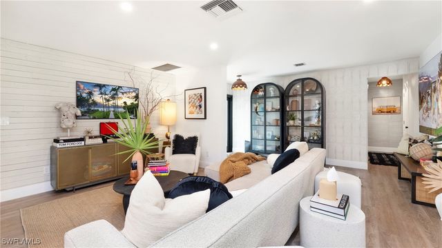 230 Georgetown BLVD 45, Naples, FL 34112