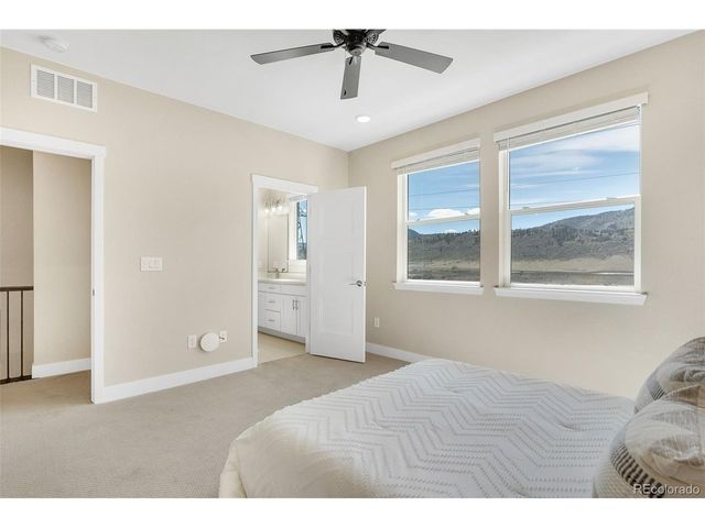 2220 S Mcintyre St, Lakewood, CO 80228