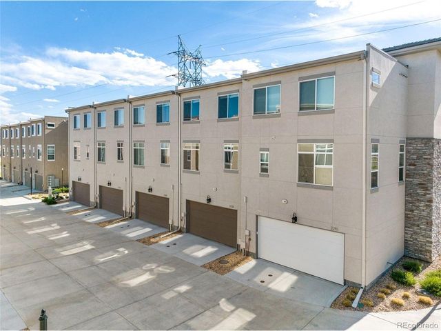 2220 S Mcintyre St, Lakewood, CO 80228