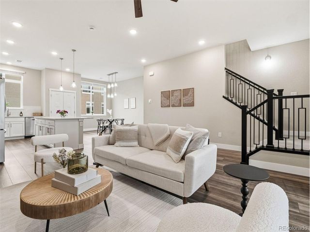 2220 S Mcintyre St, Lakewood, CO 80228